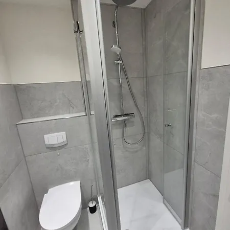 City, Centrally Located, Fully Renovated * Colónia
